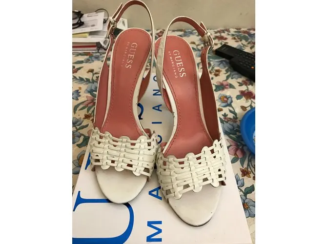 Guess Sandalias Blanco 