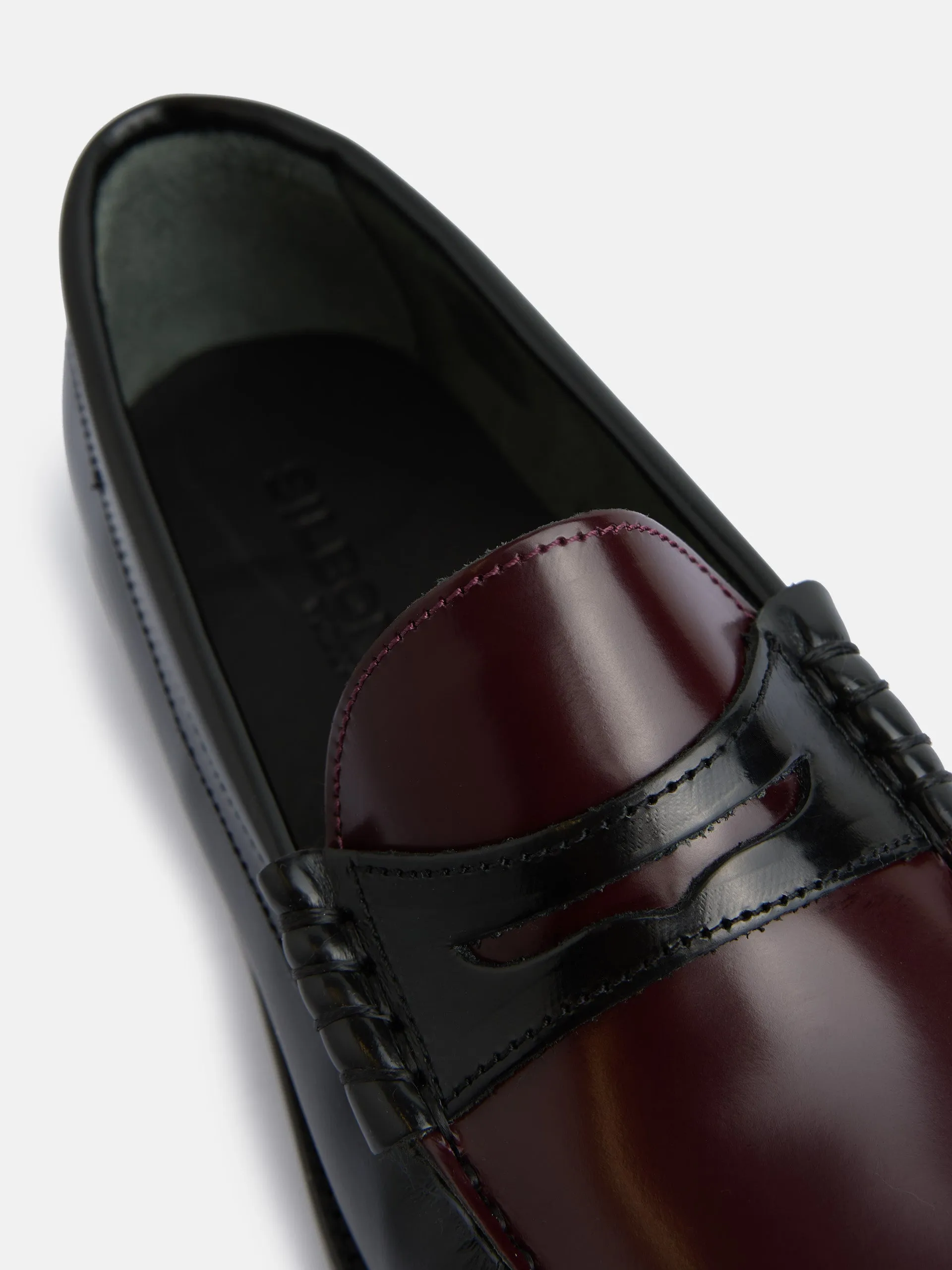 Mocasin granate y negro