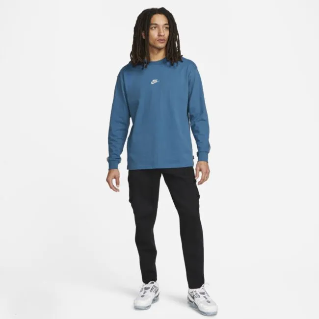 NIKE PREMIUM ESSENTIALS LONGSLEEVE TSHIRT