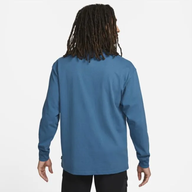 NIKE PREMIUM ESSENTIALS LONGSLEEVE TSHIRT