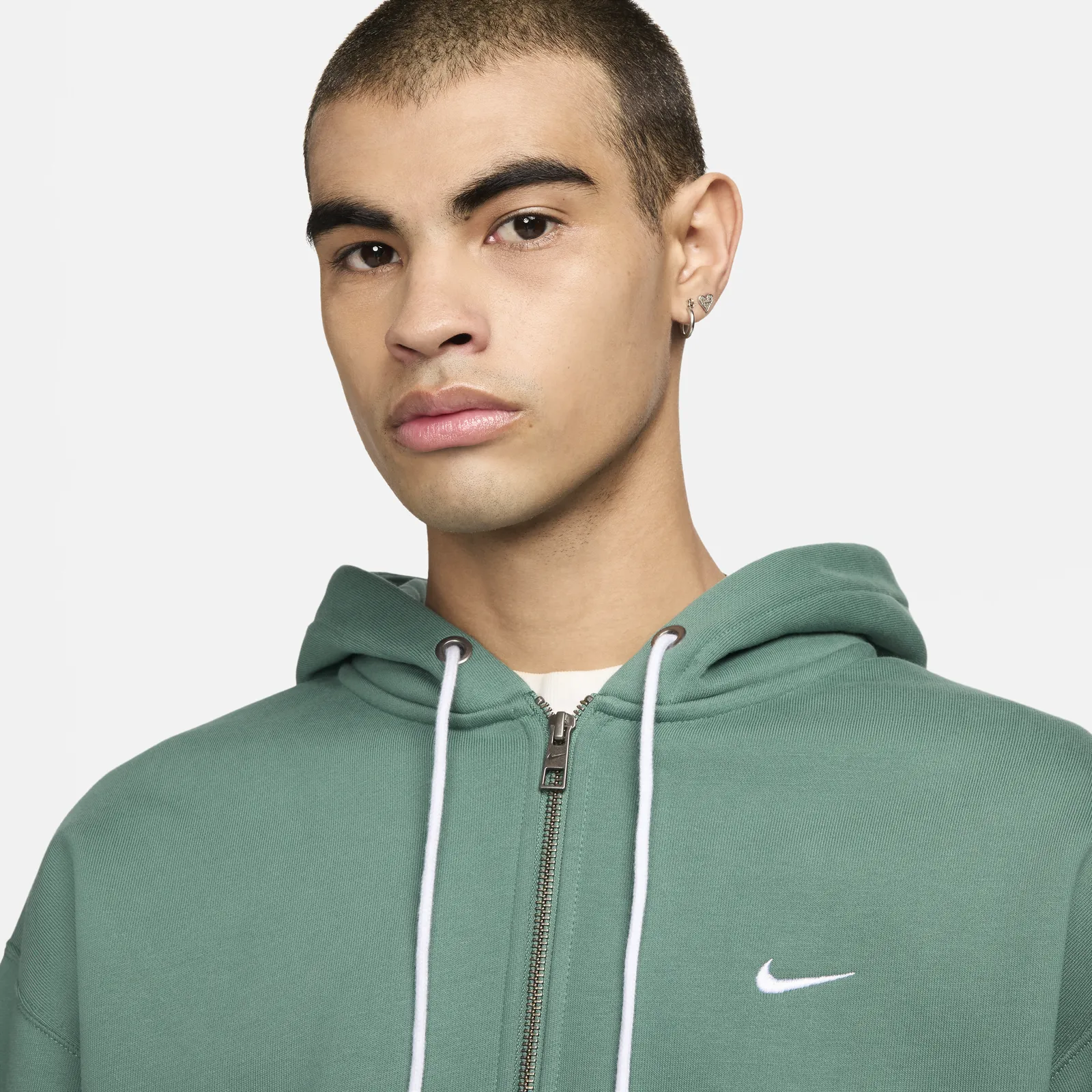 Nike Solo Swoosh