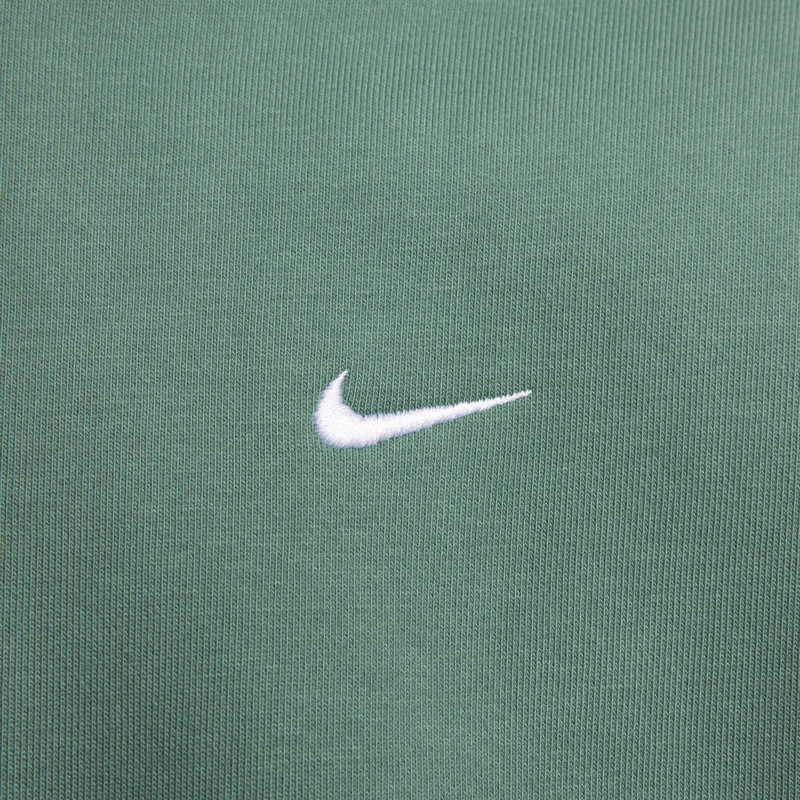 Nike Solo Swoosh