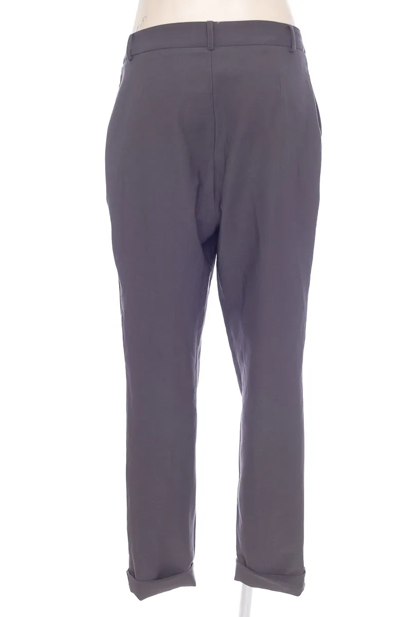 PANTALóN COLOR GRIS  FDS
