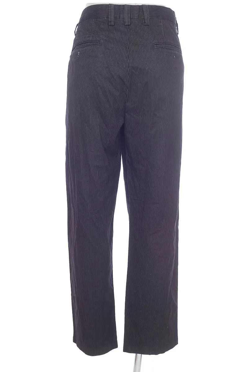 PANTALóN COLOR NEGRO  ARTURO CALLE