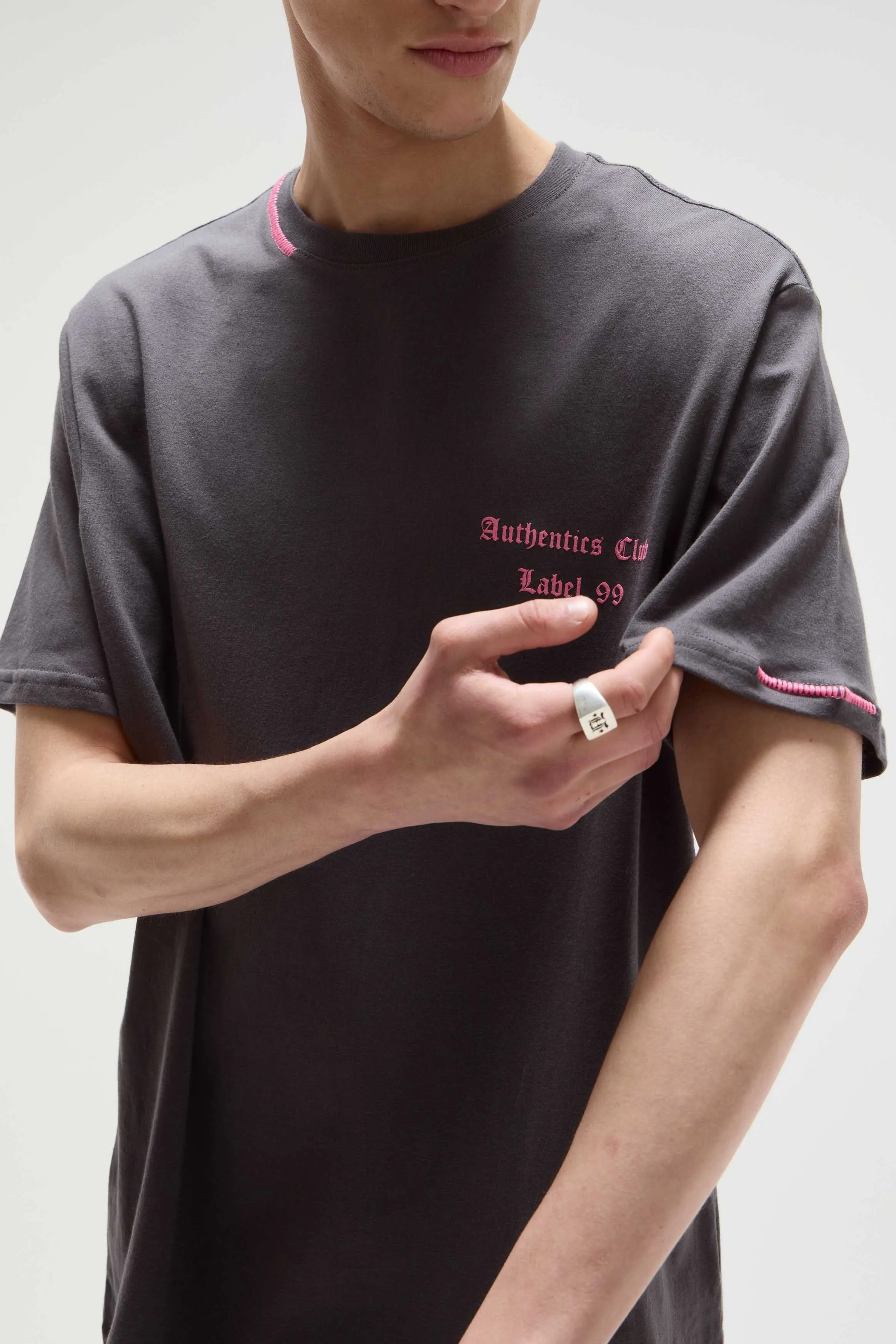 REMERA AUTHENTICS CLUB EXCLUSIVE