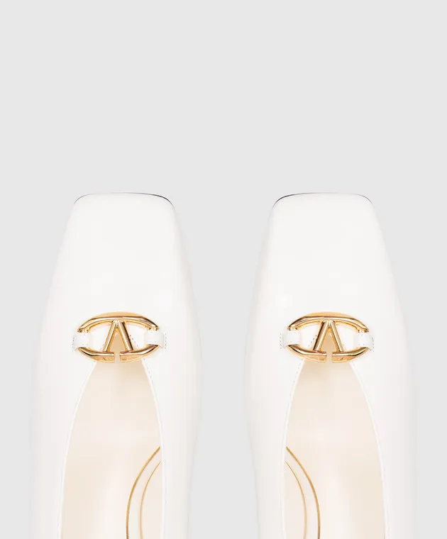 Valentino White leather boat shoes with VLogo logo